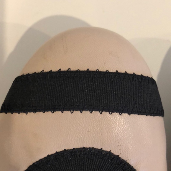 Stuart Weizmann flats size 7 1/2 - Picture 2 of 7